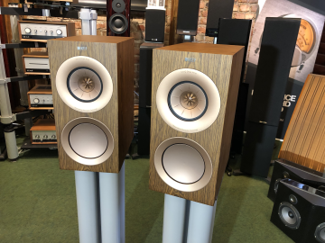 KEF R3 Meta