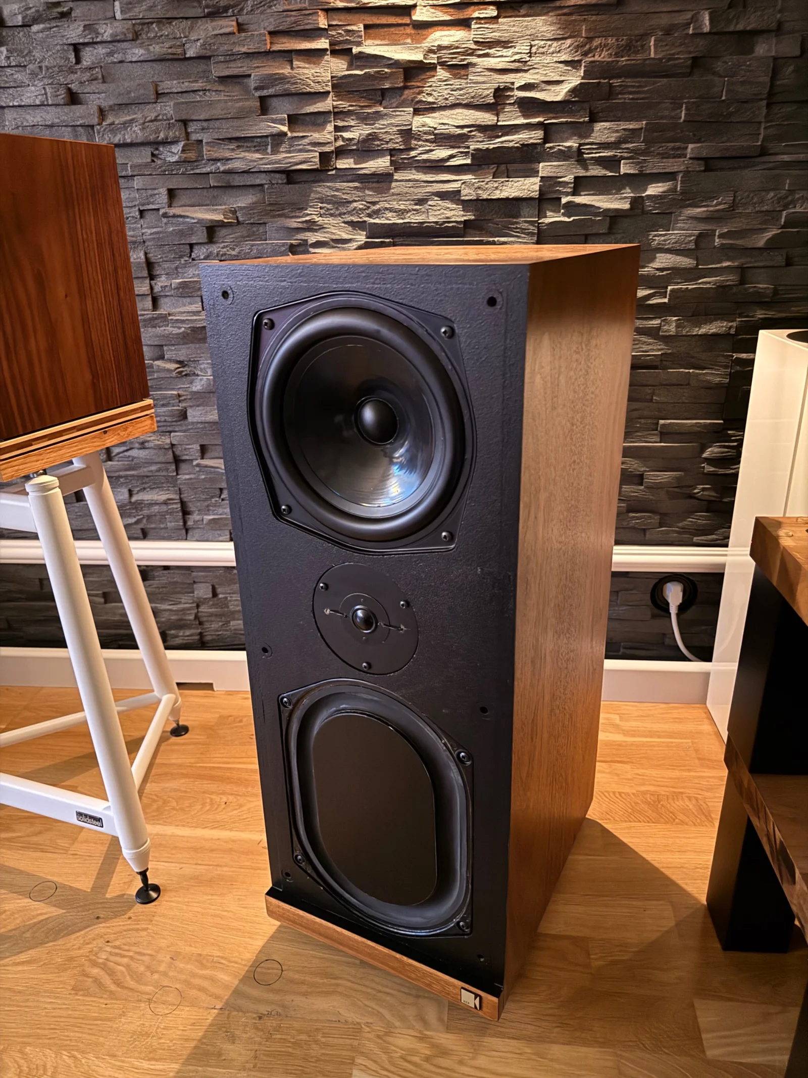KEF Calinda KEF Calinda - Bild 1 av 6