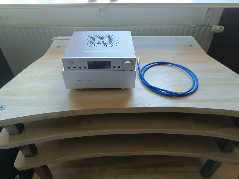 Mytek Brooklyn dac+ med js2 nätdel Mytek Brooklyn dac+ med js2 nätdel - Bild 1 av 1