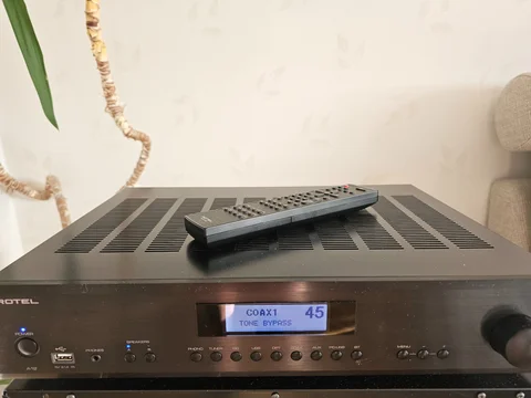 Rotel A12