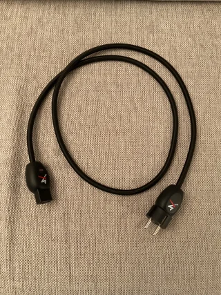 Synergistic Research Pink Power Cable