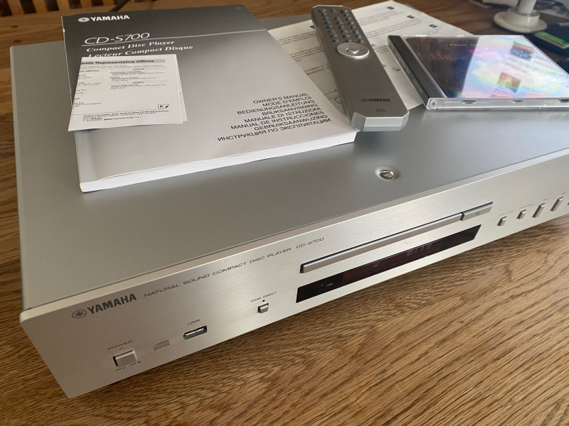 Yamaha CD-S700 med USB-port som spelar upp MP3 och WMA  - Bild 2 av 3