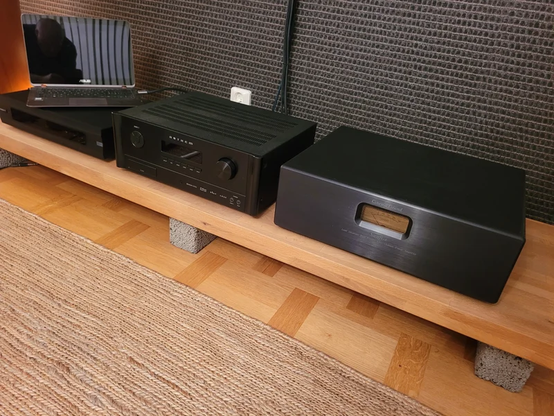 "Tillf&auml;lle Slutsteg" Sunfire Cinema Grand 5 x 200W (8 ohm) - Bild 3 av 5