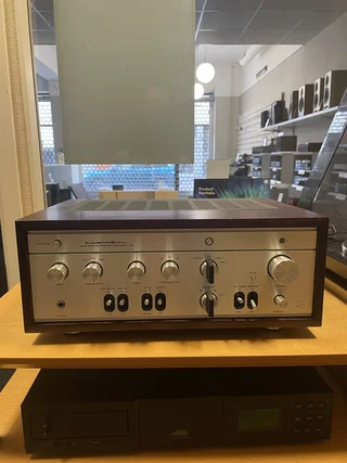 Luxman L-305