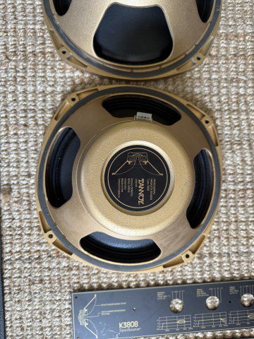 Tannoy K3808 + L-Pads + Badges + crossovers 1 pair. 