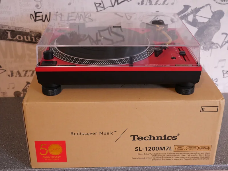 Technics SL-1200 M7L 50th Anniversary Edition red Technics SL-1200 M7L 50th Anniversary Edition red - Kuva 1 / 4