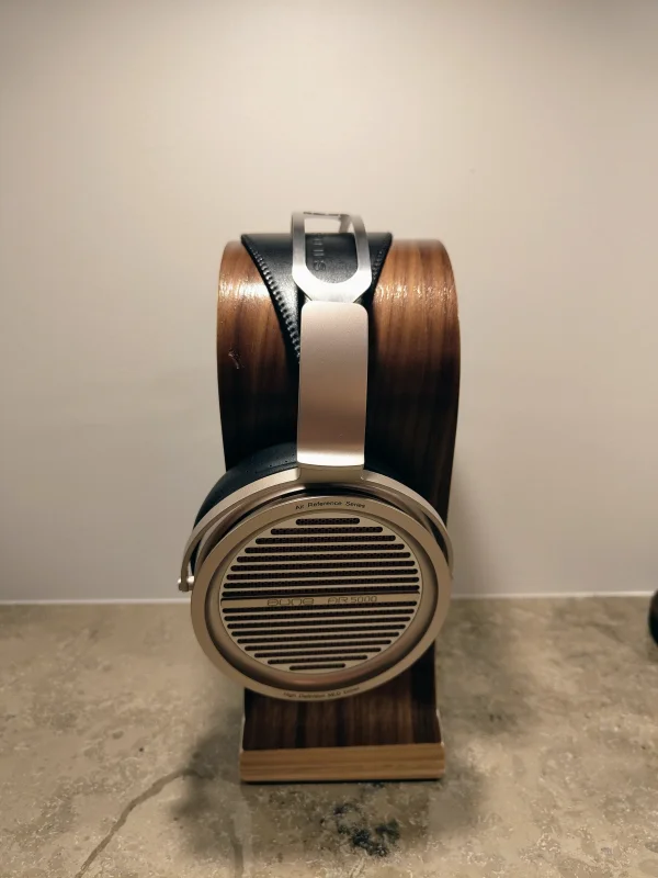 Aune AR5000 - &Ouml;ppna dynamiska h&ouml;rlurar i nyskick! - Bild 6 av 6