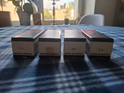 Svetlana EL34 S-logo &ndash; NOS matchad kvartett &ndash; Black Base &ndash; tillverkade f&ouml;re 1997