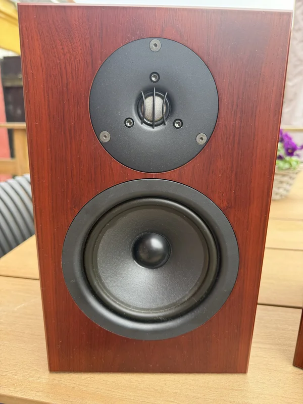 Linn Tukan inklusive stativ - Bild 5 av 8