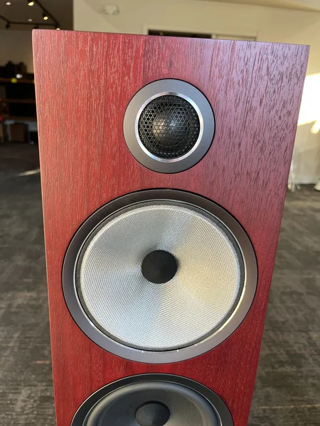 B&W (Bowers & Wilkins) 703 S2 in rosenut B&W (Bowers & Wilkins) 703 S2 in rosenut - Bild 6 av 7