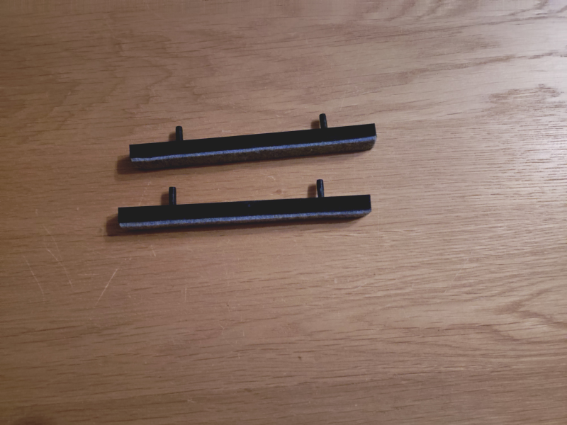 REVOX  A 77  Fötter - Bild 1 av 2