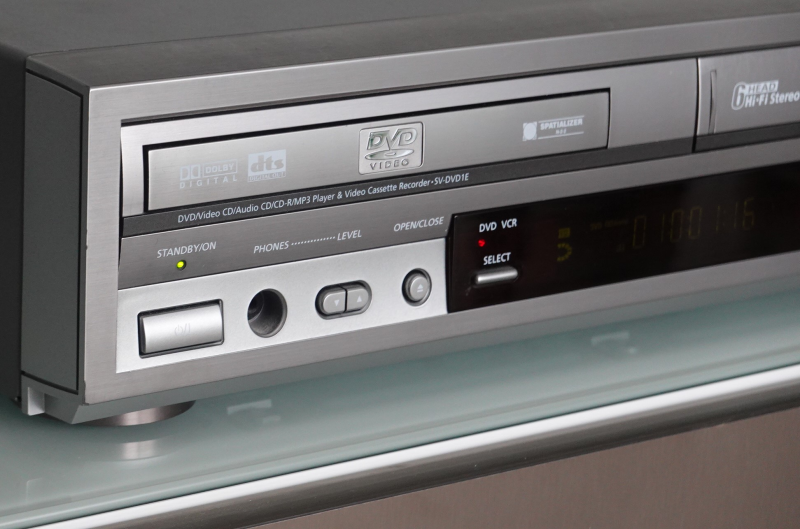SAMSUNG VHS-DVD kombispelare  - Bild 4 av 12