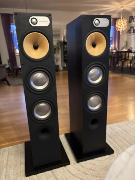Bowers & Wilkins 683 - Bild 1 av 3