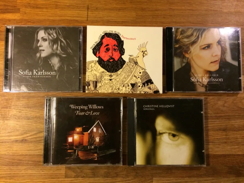 CD - SVENSKA ARTISTER - V/A (Fint Skick) Div. Artister - Bild 1 av 4