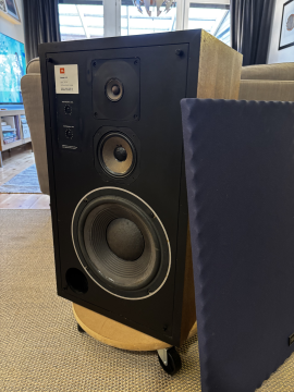 JBL L50