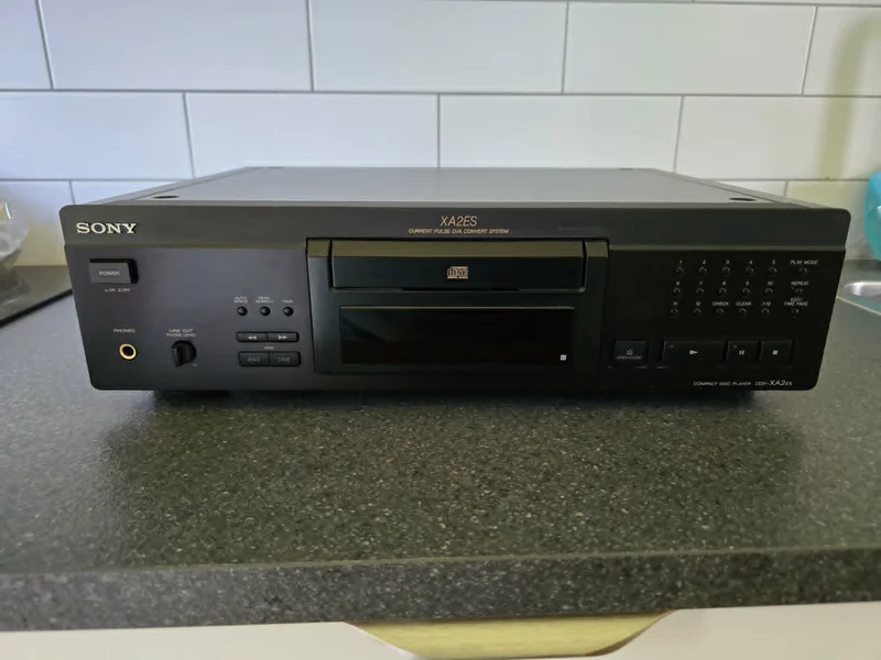Sony CDP-XA2ES (ES-serien) Sony CDP-XA2ES (ES-serien) - Bild 1 av 10