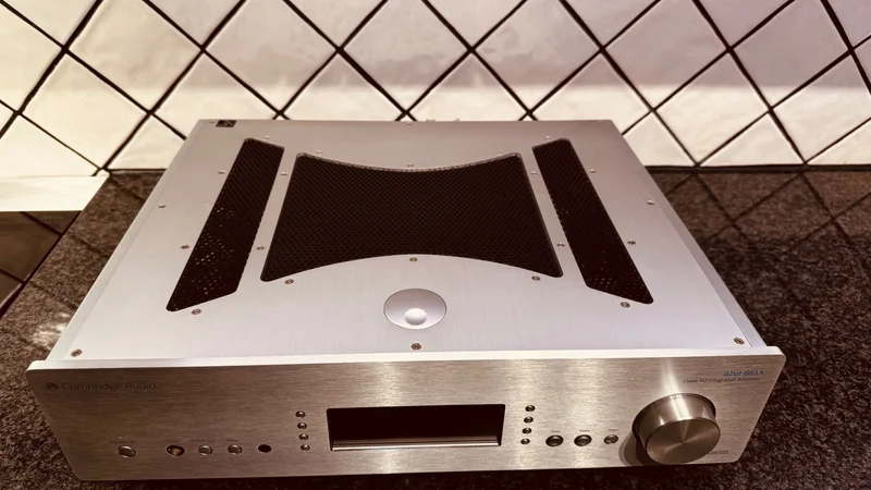 Cambridge Audio Azur 851A (Silver) &ndash; Kraftfull High-End f&ouml;rst&auml;rkare - Bild 2 av 8