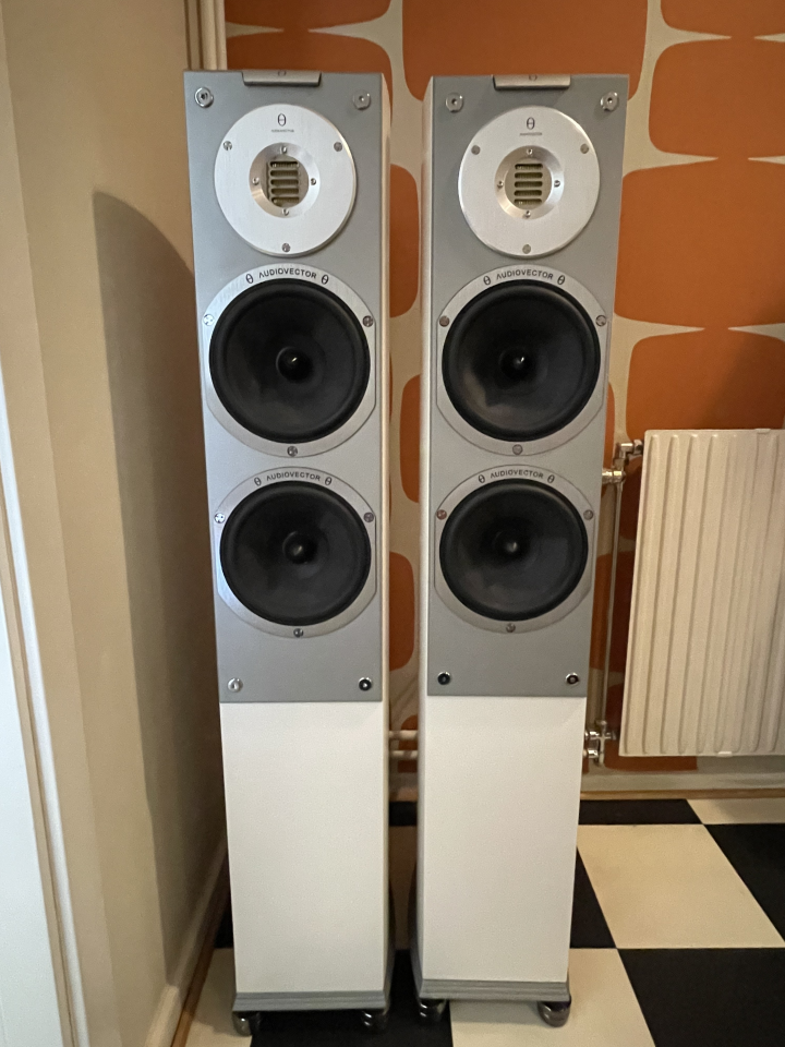 Audiovector S3 arreté