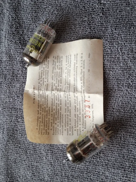 Tungsram UNGERN ECC83 (12AX7) 1976 NOS/NIB - Bild 7 av 8