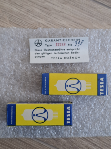 Tesla ECC88/6DJ8 O-Getter 1968 Czekoslovakien