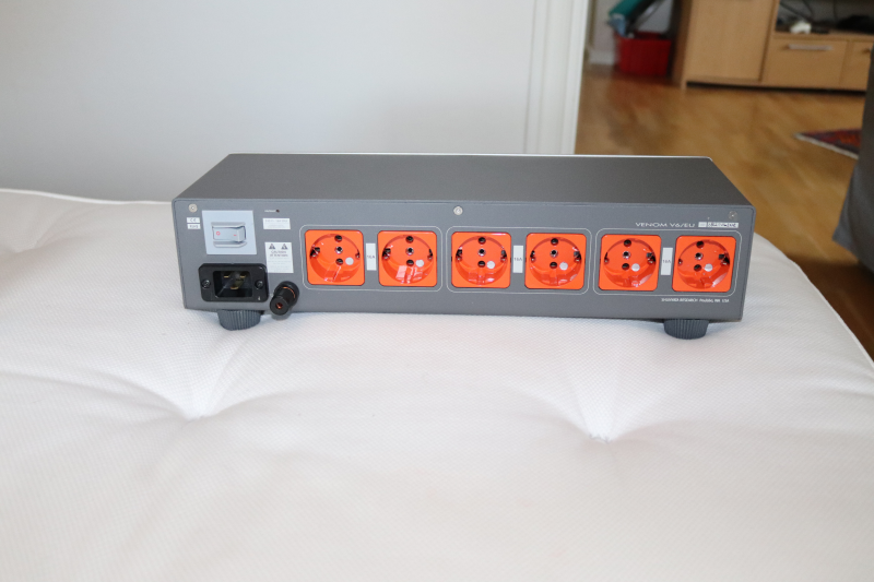 Nätfilter Shunyata Venom V6 - Bild 2 av 2