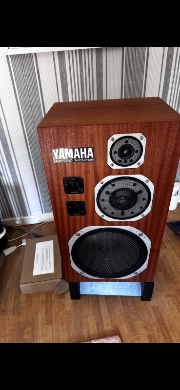 Yamaha ns1000m  - Bild 1 av 2
