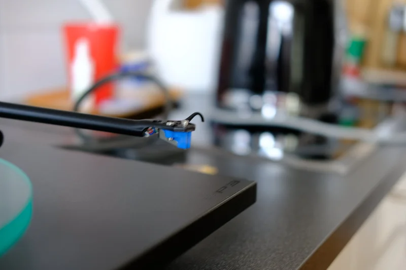 Rega RP3 + Rega Elys 2 &ndash; Nyskick - Kuva 5 / 6