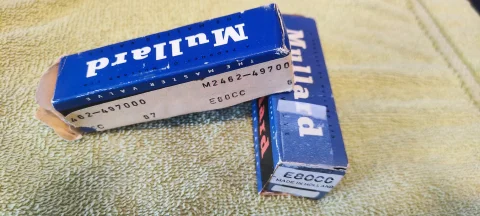 Matchat par Mullard E80CC NOS tillverkade i&nbsp;Heerlen, med en veckas mellanrum i&nbsp;oktober 1964!