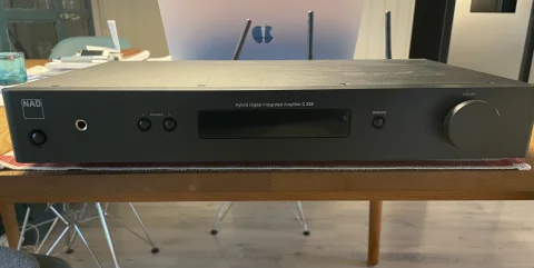 NAD C338 Integrerad f&ouml;rst&auml;rkare