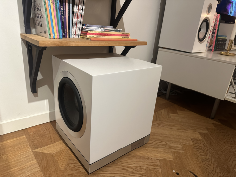 Bowers & Wilkins DB2D - High End-sub