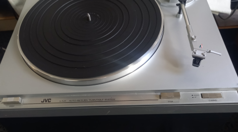 JVC L-A21 