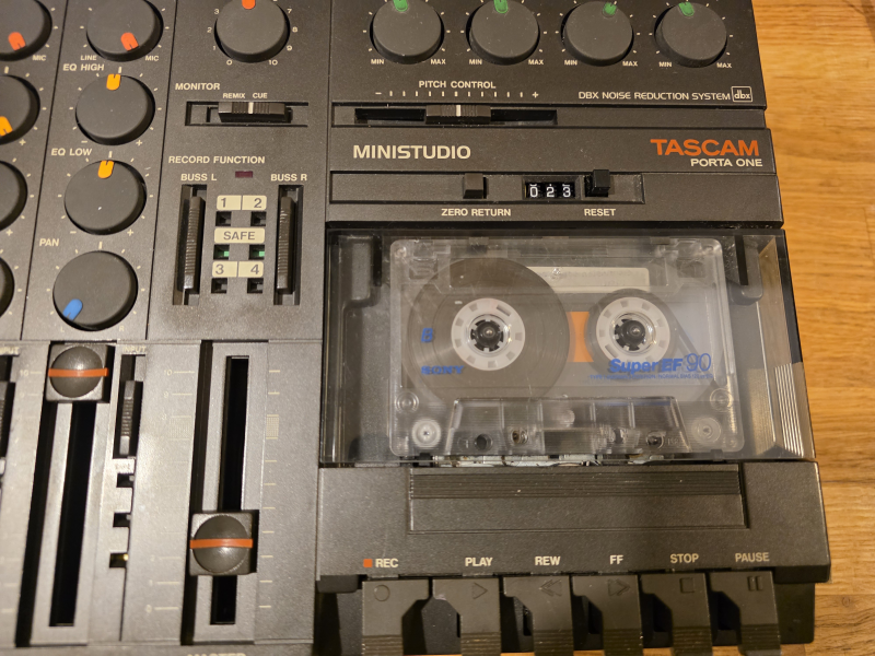 Tascam / teac  mini studio mixer Porta One - Bild 2 av 6