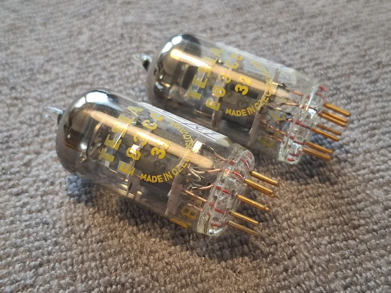 E83CC Tesla Gold (ECC83) NOS Yellow Print Gold Pins Military E83CC Tesla Gold (ECC83) NOS Yellow Print Gold Pins Military - Bild 1 av 5