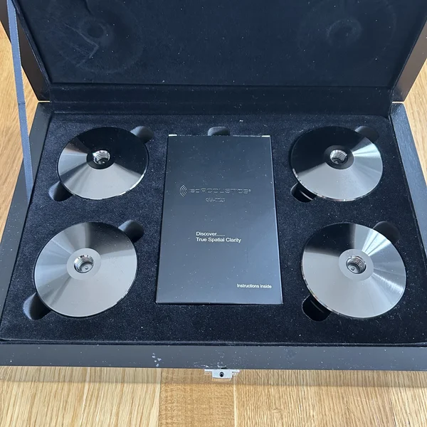 Isoacoustics Titan Rhea - Bild 2 av 3