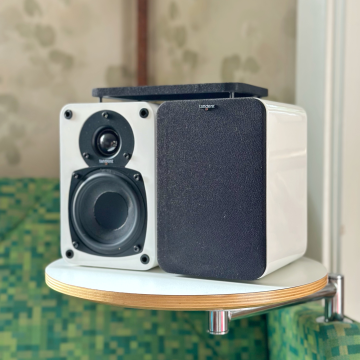NuForce miniförstärkare med DAC, högtalare Tangent Evo E4