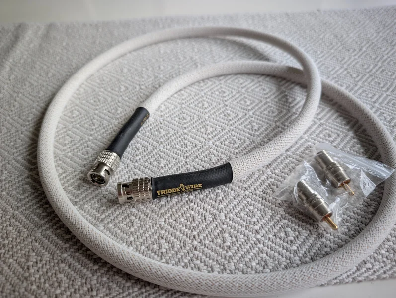 Digital kabel spdif BNC-BNC Triode wire Labs 1.23m - Bild 1 av 1