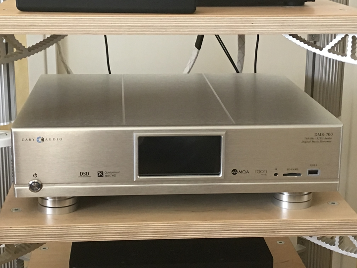 Cary Audio DMS 700 streamer/dac-pre