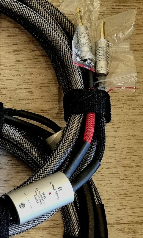 Audiovector R3 Arreté Zero högtalarkabel – toppskick Audiovector R3 Arreté Zero högtalarkabel – toppskick - Bild 3 av 10