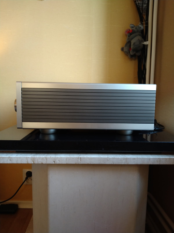 PIONEER EXCLUSIVE C7
