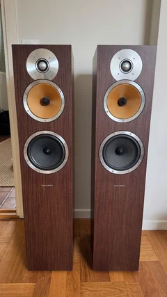 Bowers & Wilkins CM7 (B&W)