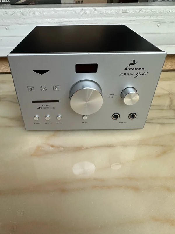Antelope Zodiac Gold DAC/försteg med Voltikus PSU Antelope Zodiac Gold DAC/försteg med Voltikus PSU - Bild 2 av 8
