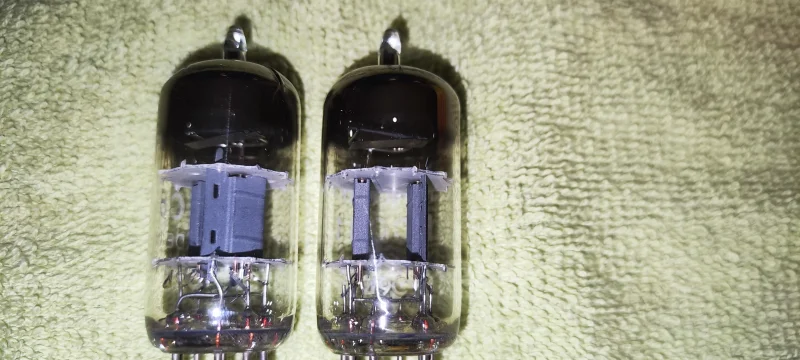 Machat par Philips Miniwatt ECC81 NOS 50 tale unikt tillf&auml;lle! - Bild 5 av 7