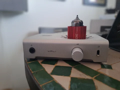Schiit Vali 3 hörlursförstärkare inklusive rördämpare C...