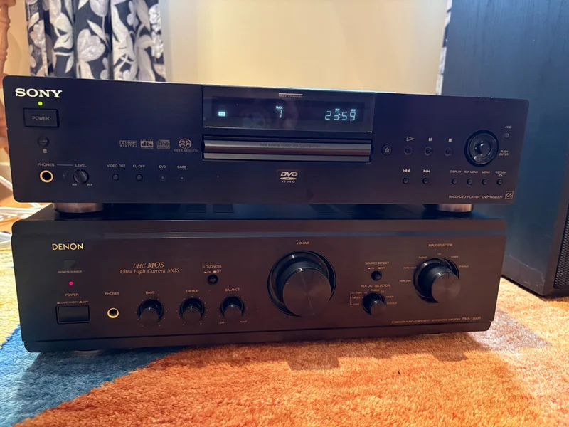 Stereopaket Denon Cervin Vega Sony Numark - Bild 1 av 6