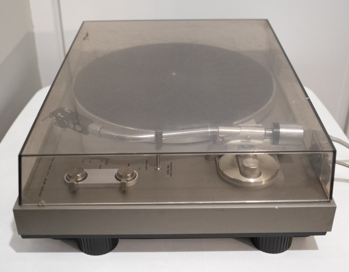 Akai AP-101C Halvautomatisk skivspelare