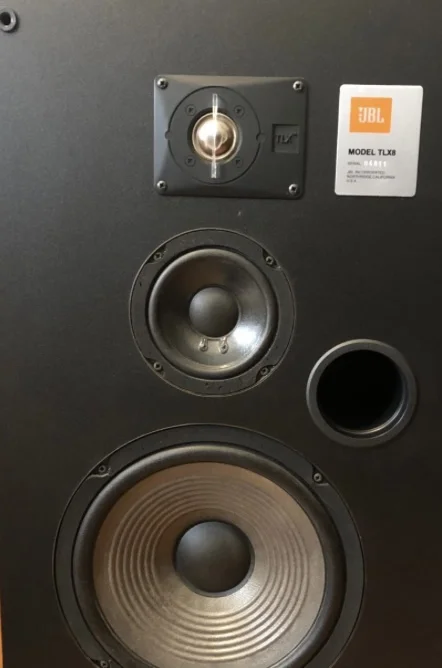 JBL TLX8 - Bild 1 av 1