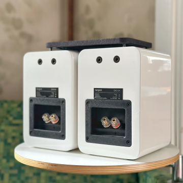 NuForce miniförstärkare med DAC, högtalare Tangent Evo E4
