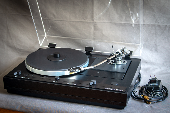 Thorens TD520
