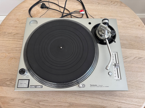 Technics SL 1200 MK5