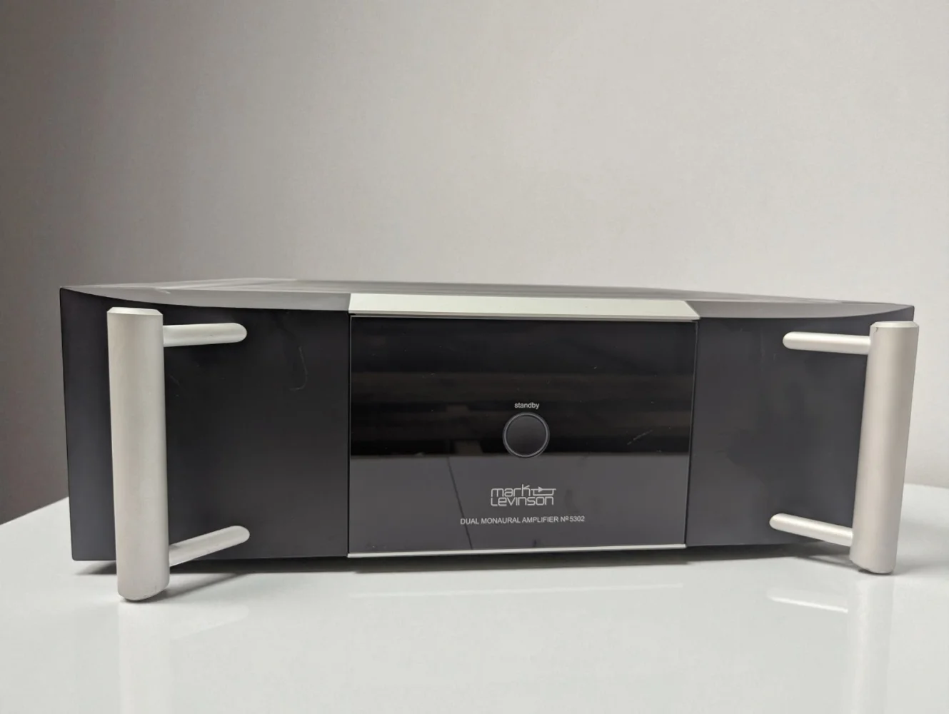 Mark Levinson No. 5302 Mark Levinson No. 5302 - Bild 1 av 4